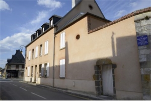 t3 à la location -   18380  LA CHAPELLE D ANGILLON, surface 59 m2 location t3 - UBI436557338